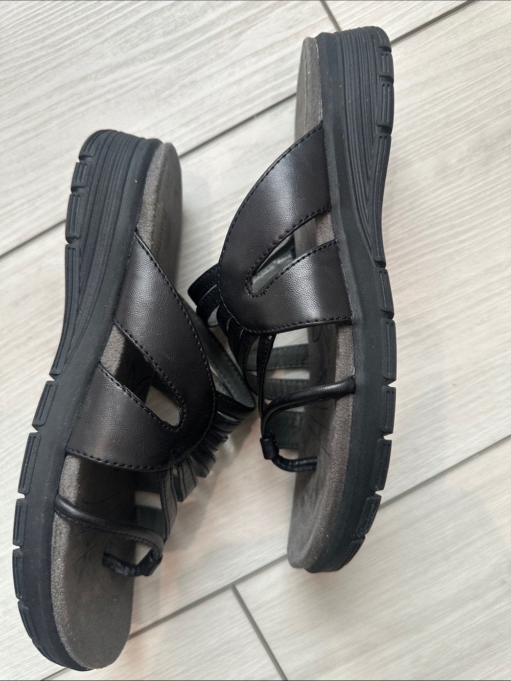 BareTraps Black Multi-Strap Memory Foam Slide Sandals - Picture 4 of 5
